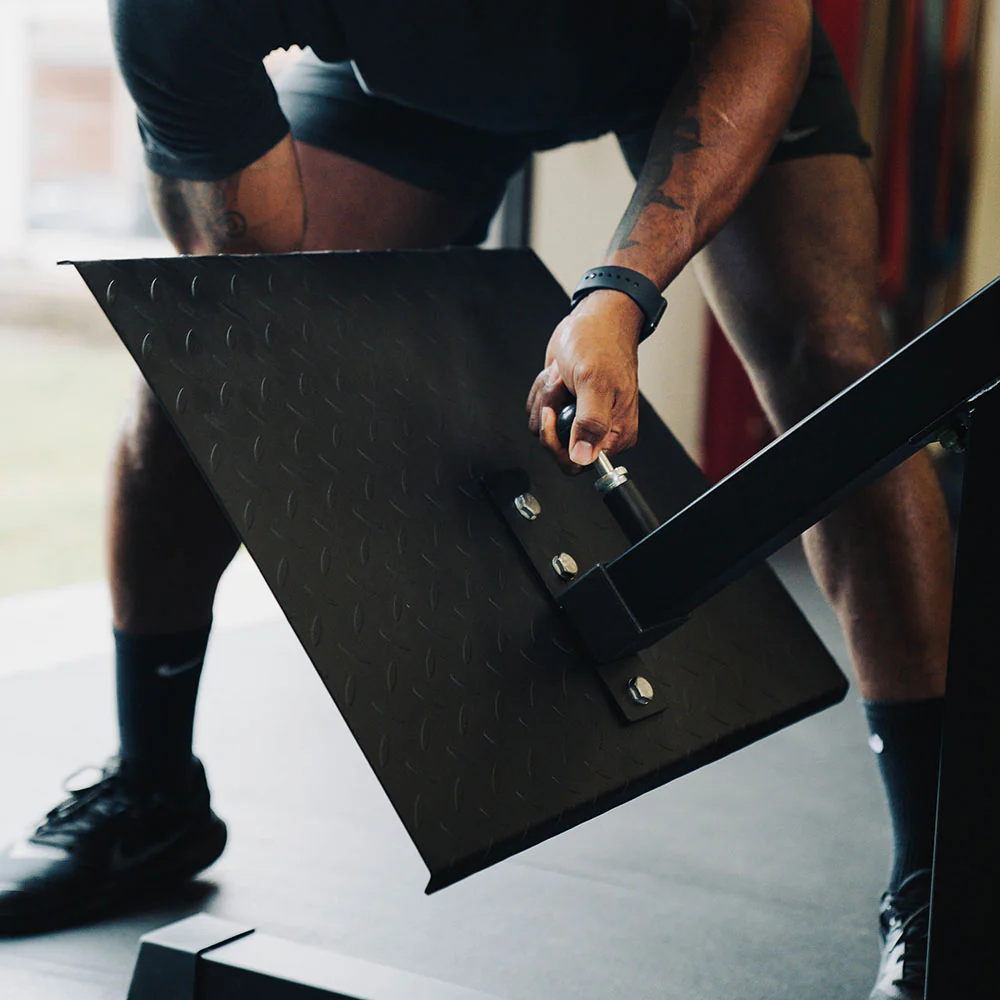 Chest-Supported T-Bar Row - Image 10