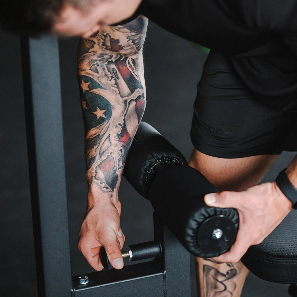 Plate-Loaded Lat Pull Down & Cable Row Machine - Image 8