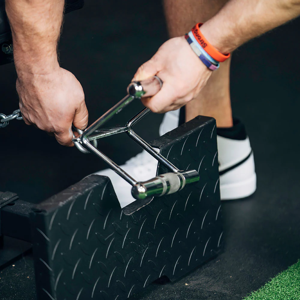 Double D-Handle Cable Machine Attachment - Image 4